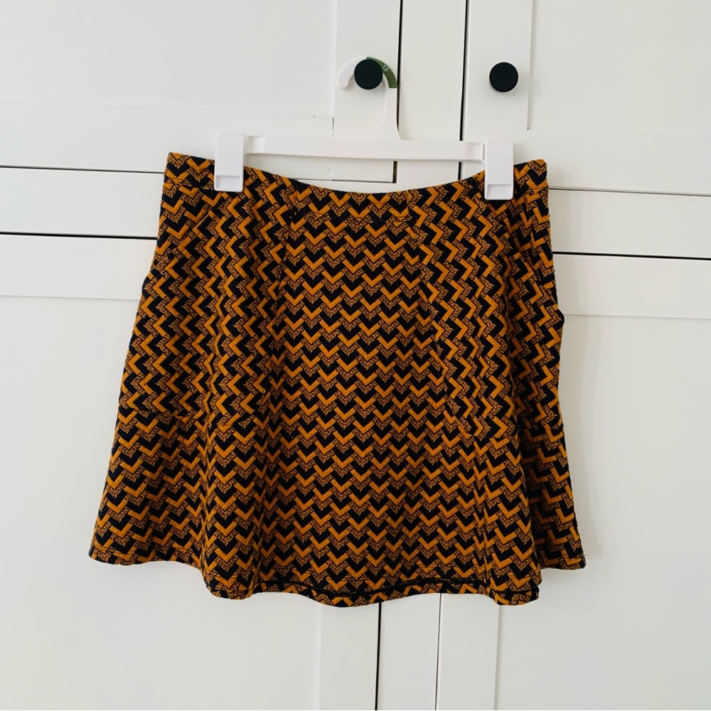 Abercombie & Fitch Orange/Navy Pattern Mini Skirt Size Large